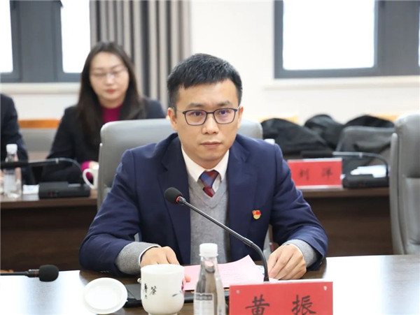 構(gòu)建黨建工作新格局,以實(shí)際行動貫徹落實(shí)黨的二十大精神——江西銀行景德鎮(zhèn)分行與市城投集團(tuán)舉行黨建共建簽約儀式